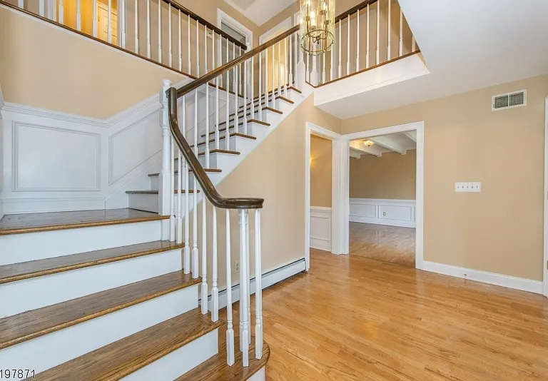 32 Schoolhouse Ln — Photo 7
