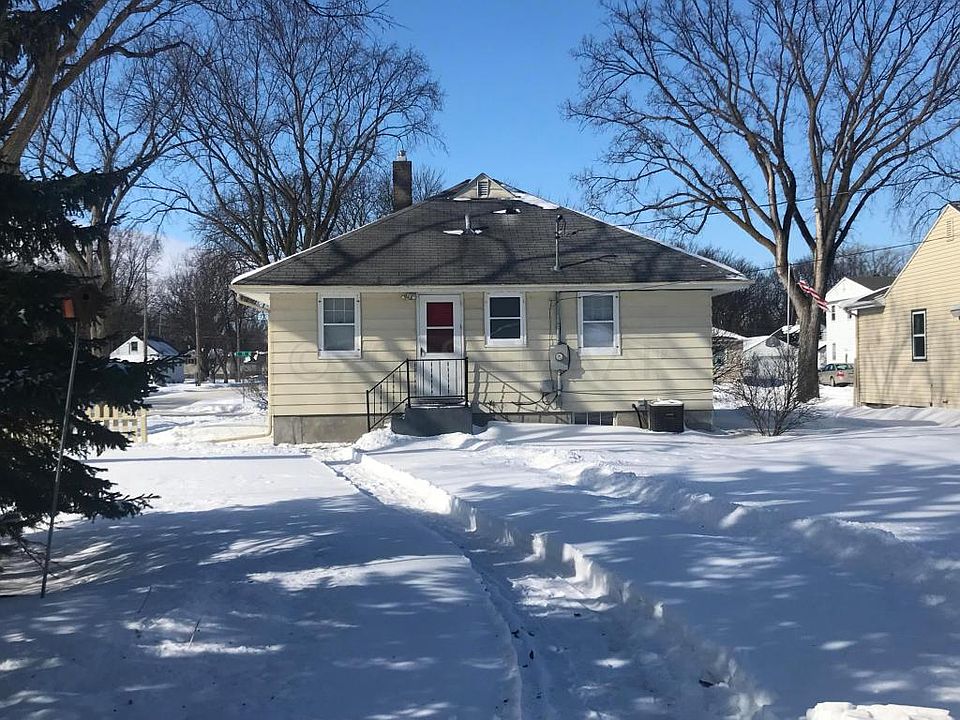 2nd image of 1601 7th St N
