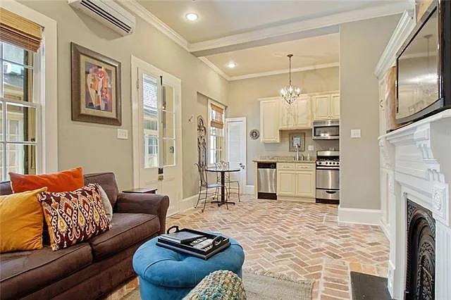 515 Saint Louis St #8 — Photo 3