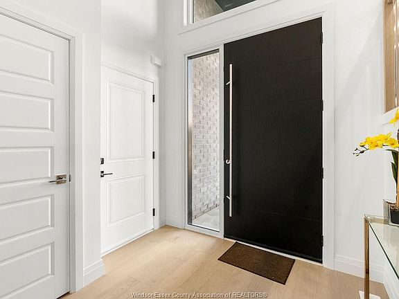 5th image of 8343 Annie Ave