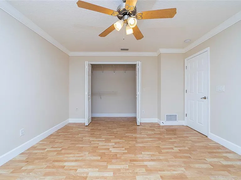 10 Blyth Pl — Photo 32