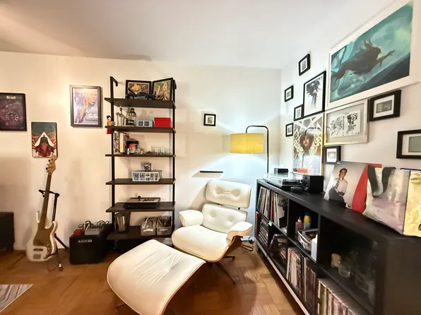 139 East 33rd Street image 4 of 11