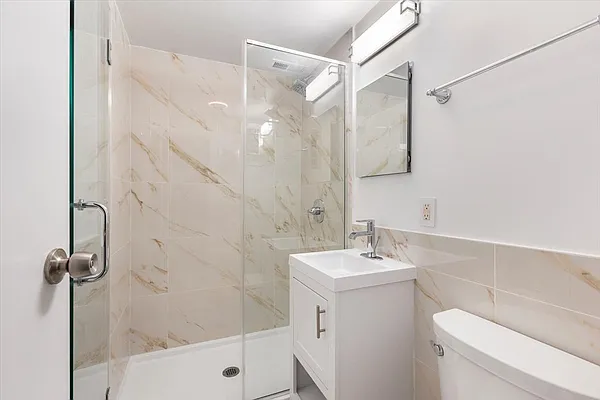 Rented by Edward Seisdedos, LREB | media 26