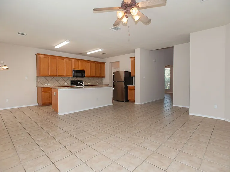 1612 Melissa Oaks Ln — Photo 14