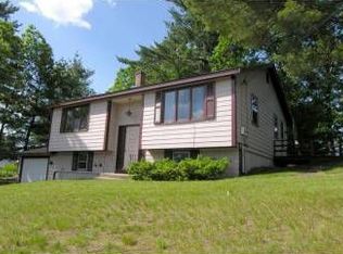 16 Blue Hill Ave, Nashua, NH 03064