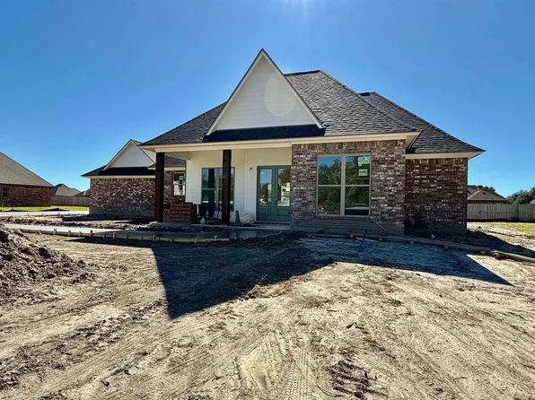 1137 Mary Diane McCall Dr, Lake Charles, LA 70605