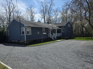 870 Noyack Rd, Southampton, NY 11968