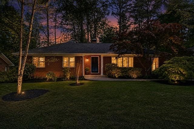 1st image of 1424 Christmas Ln