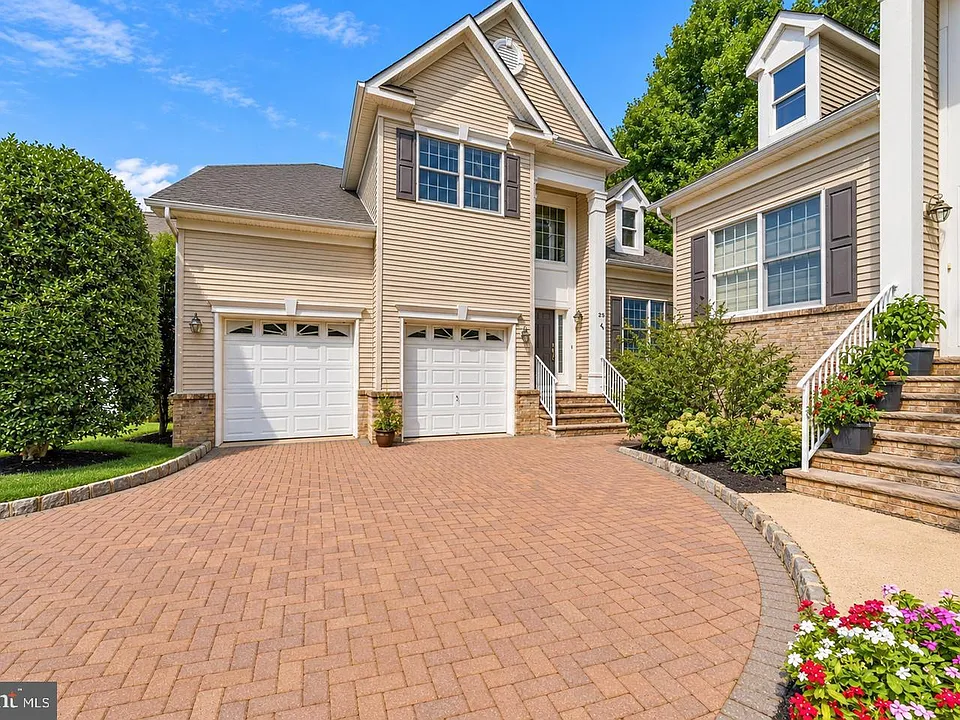 25 Brittany Ct