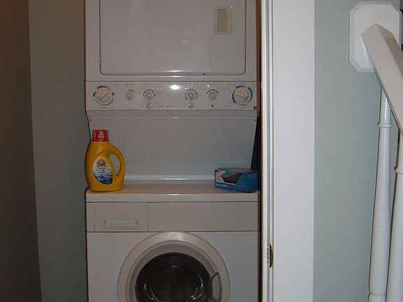 4th image of 28246 Main St #2