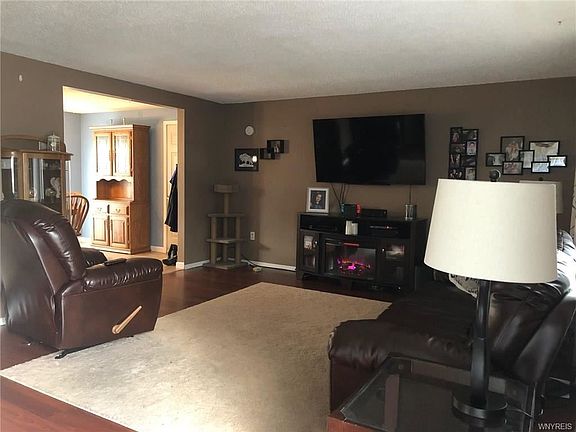 4th image of 906 Fairmont Ave