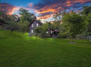 58 Main St, East Setauket, NY 11733