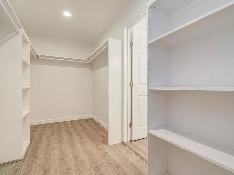 523 Brandon Rd — Photo 19