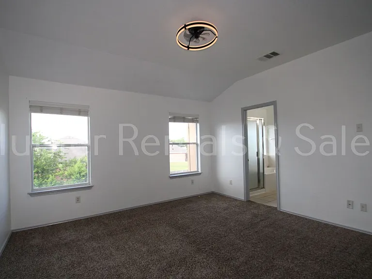 4910 Donegal Bay Ct — Photo 14