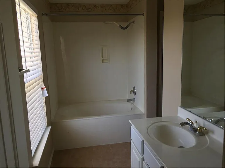 1203 Sheltie Ln — Photo 12