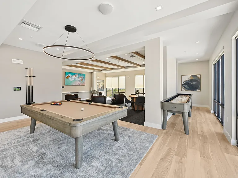 The Concord Luxury Apartments — Photo 35