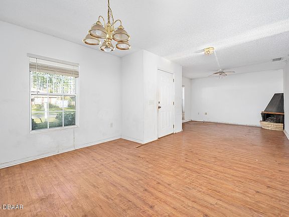 3rd image of 28 Richland Ln