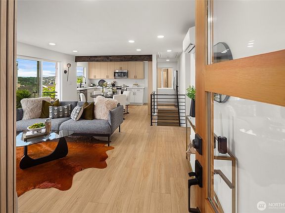 4th image of 3306 35th (Not on Arterial) Avenue SW