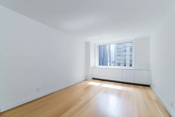 Rented by Oxford Property Group | media 17