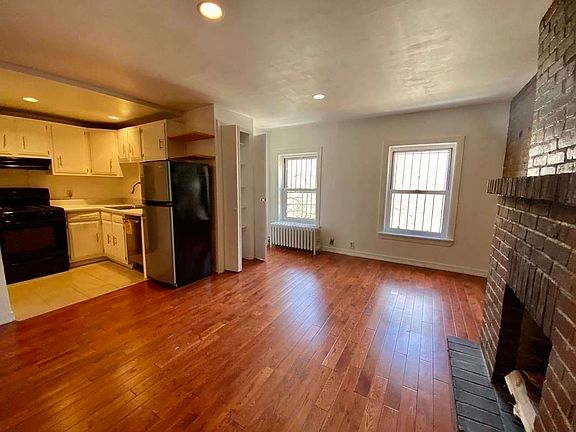 3rd image of 54 5th Ave #T
