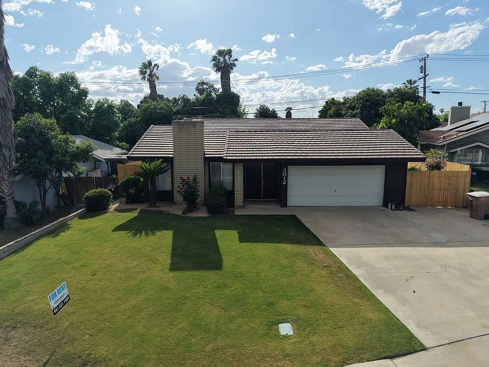 3012 Catalina Dr