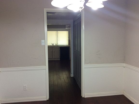 4th image of 2610 Emberwood Dr