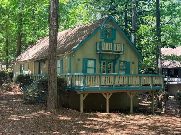 106 Chalet Cir, Pine Mountain, GA 31822