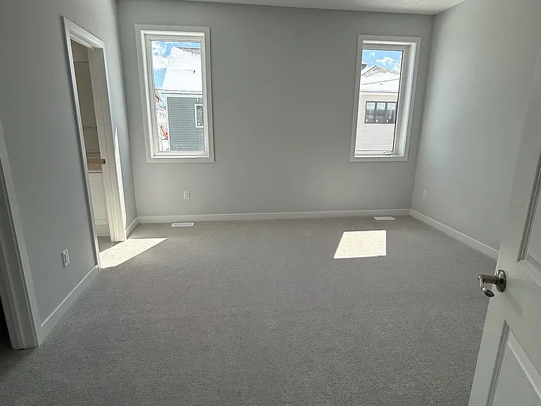 657 Bronze Copper Cres — Photo 21