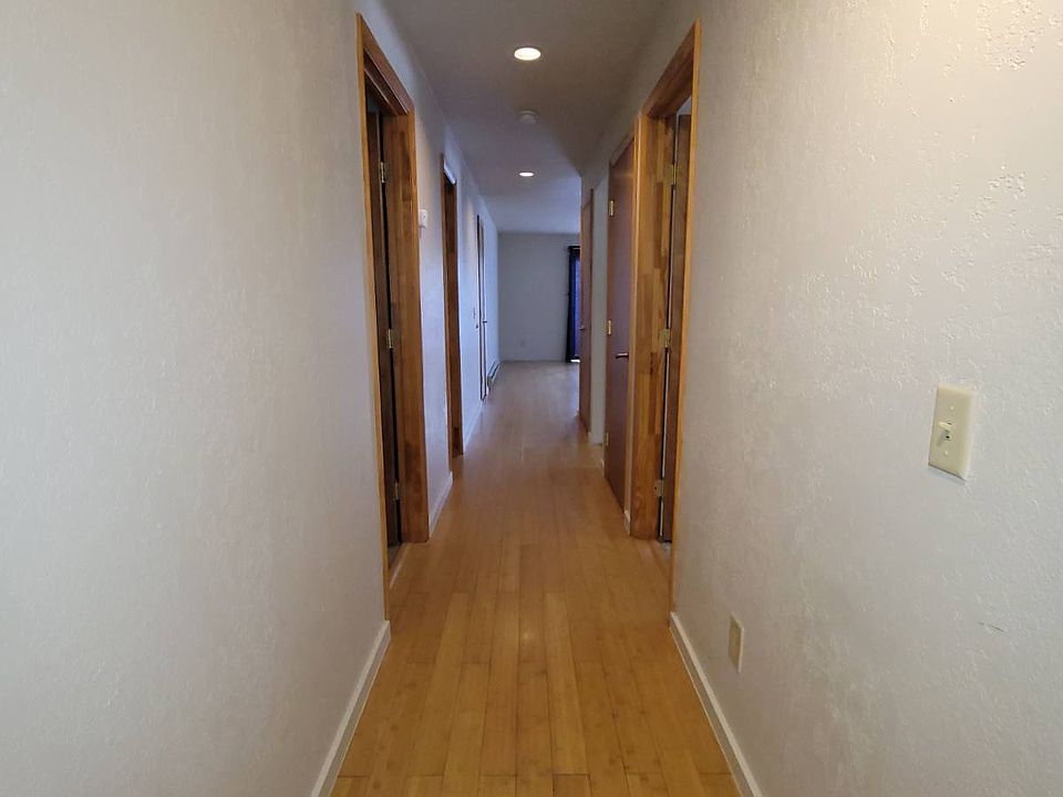 Entry hall to the living room