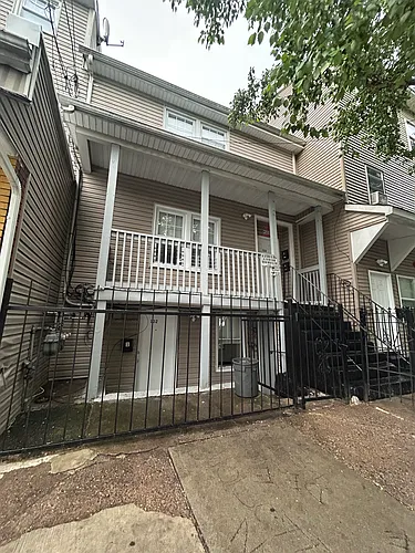 132 N Main St #1 Photo 1