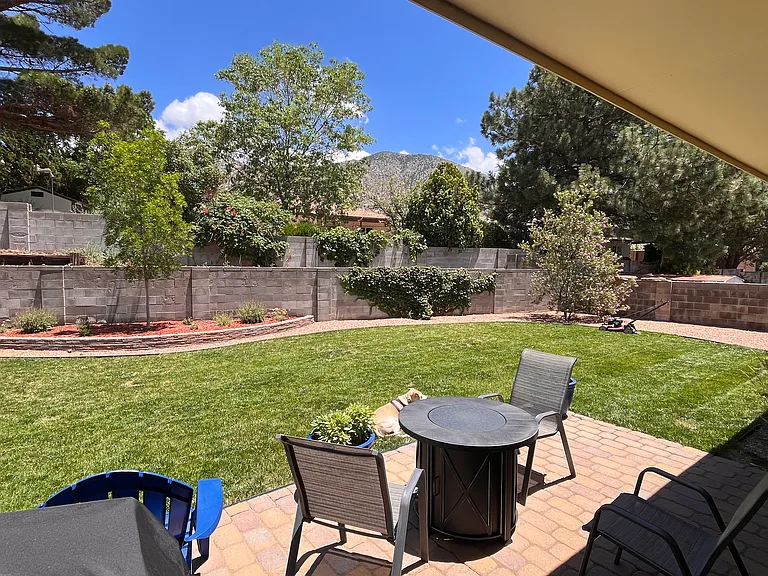 3900 Calle Castano NE — Photo 13