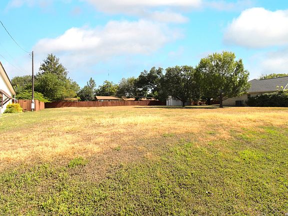 3rd image of 644 Horseshoe Falls Dr LOT 1R