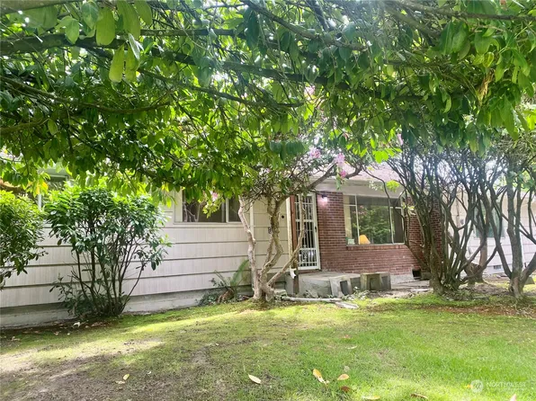 11801 28th Avenue E, Tacoma, WA 98445