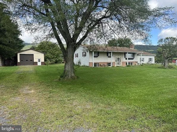 414 Hickory Ln, Belleville, PA 17004