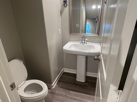 2nd floor bathroom.