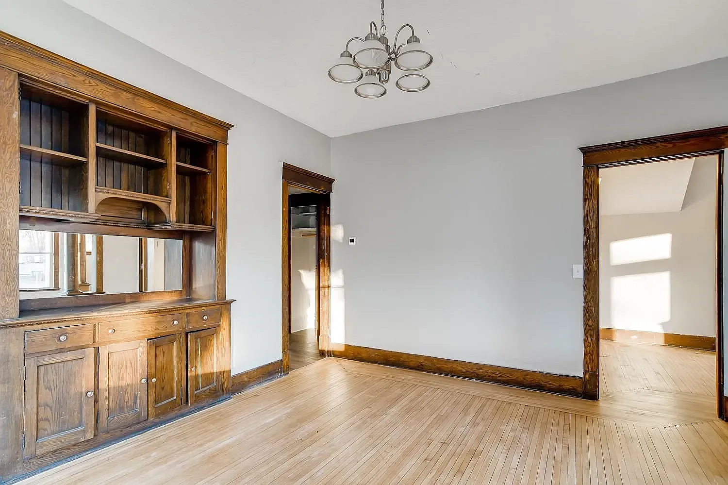3 bed, 1250 sqft, $1,995 — Photo 1