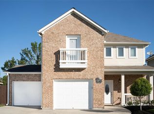 2211 Tracy Ln, Highlands, TX 77562