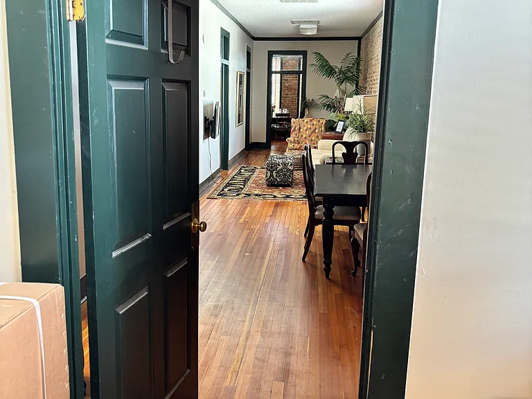 214 E Broad St #B — Photo 5