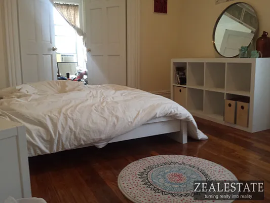 Rented by ZealEstate Group Inc | media 26