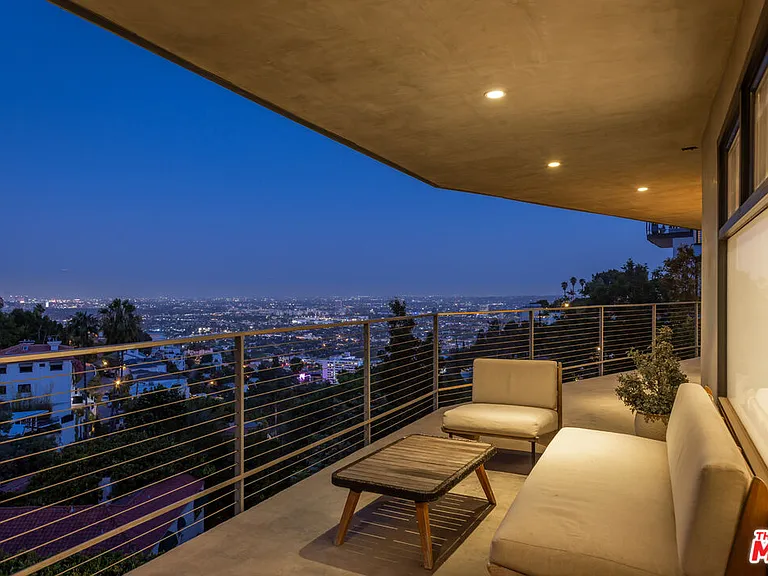 8634 Franklin Ave — Photo 7