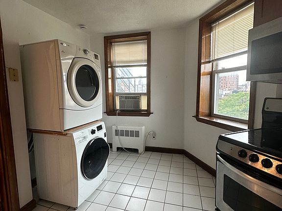 3rd image of 40 Sheafe St APT 7