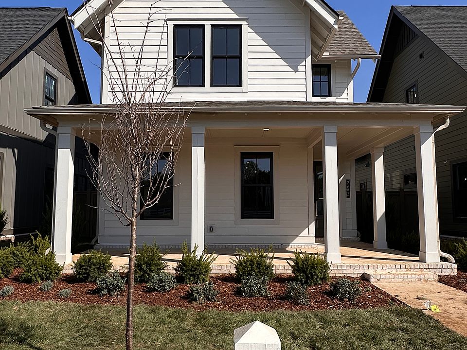 Welcome to this luxurious brand new rental in the amazing June Lake!