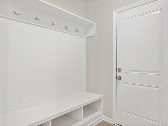 4th image of 822 James William Ln
