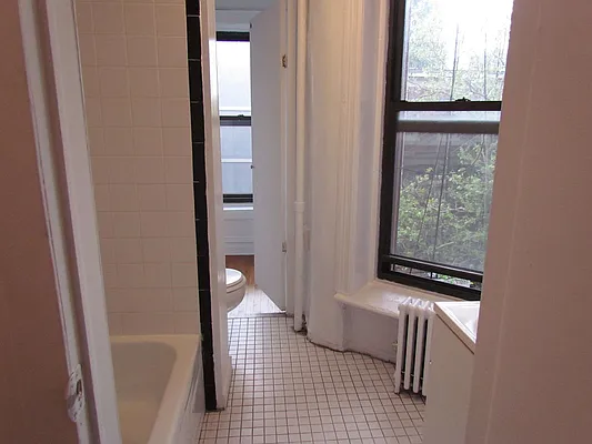 Rented by Landmark Real Estate | media 17