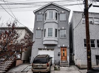 190 Zabriskie St, Jersey City, NJ 07307