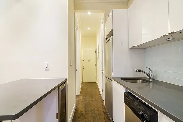 Rented by Dallien Realty Limited Liability Company | media 18