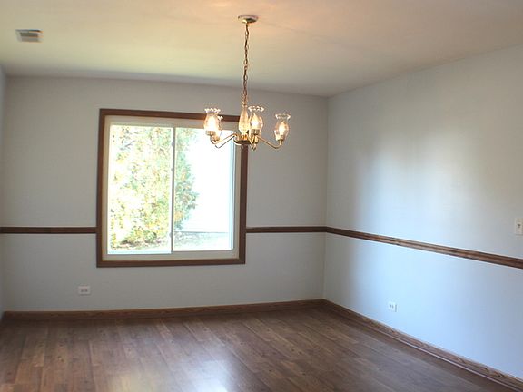 4th image of 1109 Ashford Ln