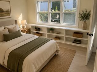 26 Silvia Ct #26, Hyde Park, MA 02136
