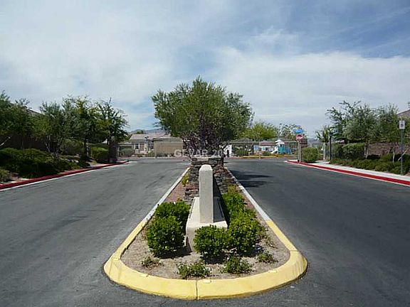 3rd image of 843 Appleblossom Time Ave