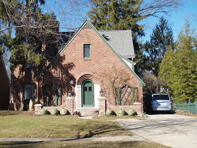1st image of 13110 Vernon Ave